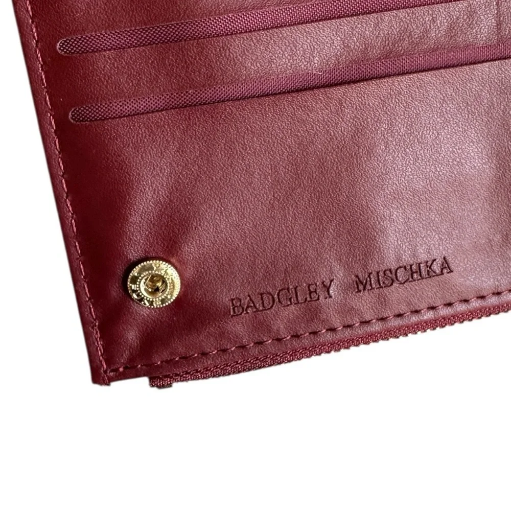 Badgley Mischka Long Cards Wallet NWT Wine & Gold Classic Quilted Design Slim